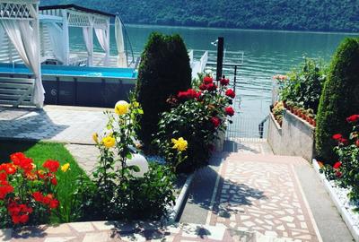 Casă cu 8 camere cu Teren 350 Mp în Eșelnița - 7