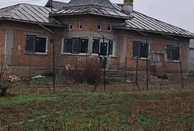 Casă în Dobrotești