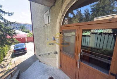 Apartament cu 3 camere decomandat, mobilat în 9 Mai - 10