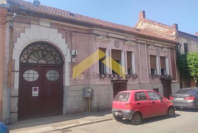 Casa cu 6 camere de vanzare Ultracentral - 2