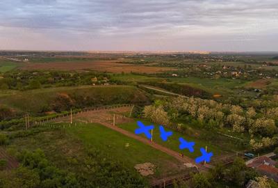 Teren de 2400 mp, în Cârlomănești - 5