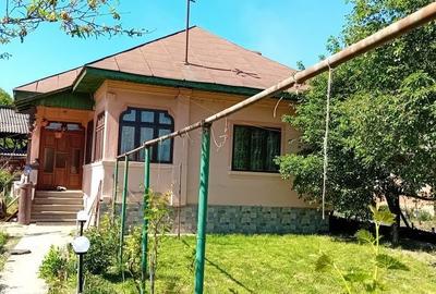 Casă cu 2 camere în Fărcășești - 3