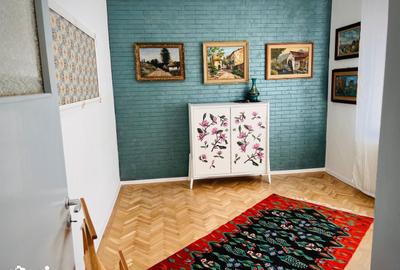 Casă cu 4 camere cu Teren 432.1 Mp în Central - 2