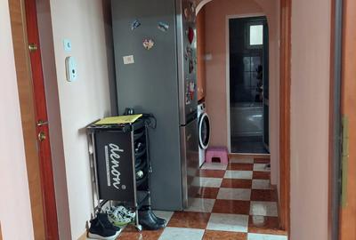 Vanzare apartament cu 2 camere, zona Micro 20( capat troleu), etaj 6, sup 57 mp. - 8
