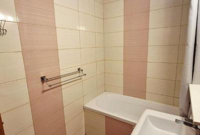Apartament cu 2 camere decomandat în Km 5 - 10