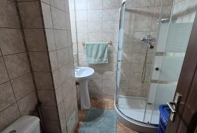 Decomandat, spatios, mobilat si utilat, etajul 1 / CE 1000 - 1