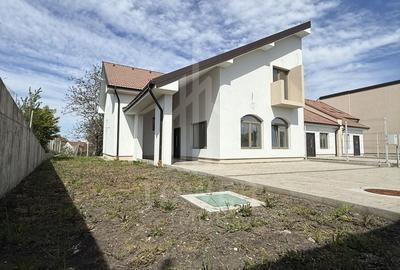 Casă cu 7 camere cu Canalizare în Șura Mică - 5