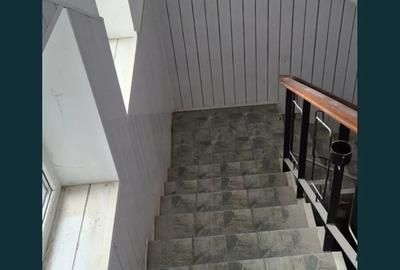 Inchiriez spatiu cu mai multe birouri - 4