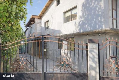 Casă cu 4 camere în Strejnicu