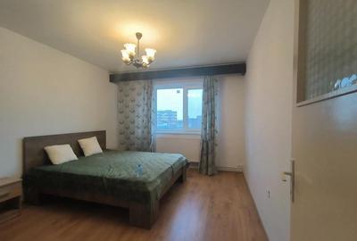 Apartament cu 2 camere decomandat în Sud