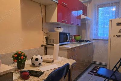 Apartament cu 2 camere decomandat în Minerul