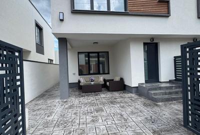 Duplex cu 4 camere cu Canalizare în Central - 21