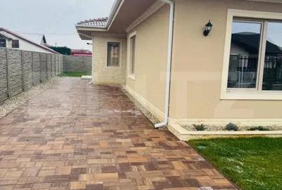 Casă cu Teren 351 Mp în Moșnița Nouă