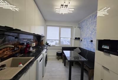 Apartament cu 3 camere semidecomandat, mobilat în Titan - 2