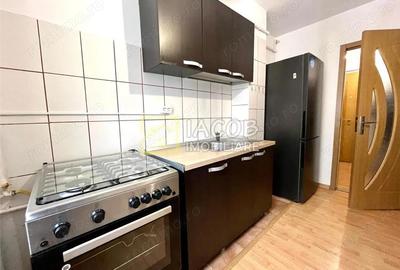 Apartament cu 3 camere decomandat, mobilat în Central - 2
