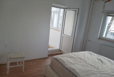 Apartament cu 3 camere semidecomandat, mobilat în Drumul Taberei - 4