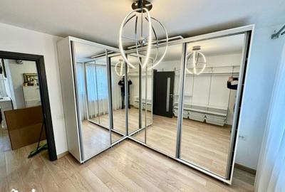 Apartament cu 3 camere semidecomandat, mobilat în Central - 2