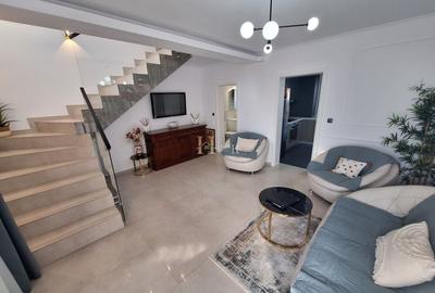 Casă cu 3 camere cu Canalizare în Calea Urseni