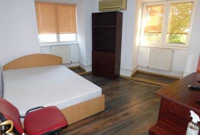 Apartament cu 2 camere decomandat în Vest - 3