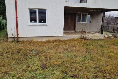 Casă cu 4 camere în Soveja - 1
