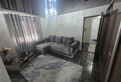 Apartament cu 3 camere semidecomandat în Hipodrom - 1