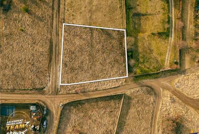 Teren de 1200 mp, în Ilieni - 4