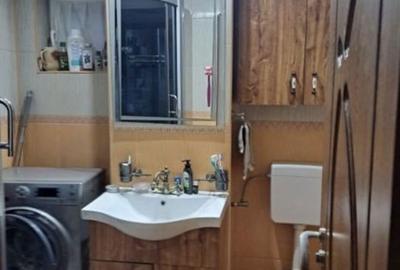 Apartament cu 3 camere semidecomandat în Calea București - 2