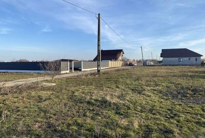 Teren de 15000 mp, în Nord - 14