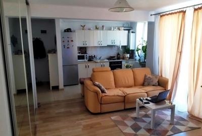 Apartament cu 2 camere semidecomandat, mobilat în Girocului