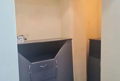 Spațiu comercial, de 50 mp, în Central - 7