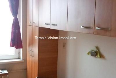 Apartament cu 2 camere semidecomandat, mobilat în Pajura