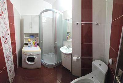 Garsonieră, zona Giurgiului, 2 stații  Eroii Revoluției, str Magurei, 1 - 6