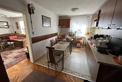 Apartament cu 4 camere decomandat în P-ța Unirii - 8