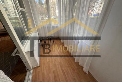 Apartament cu 4 camere decomandat în Dâmbu Pietros - 9