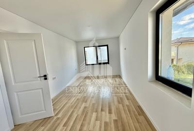 Duplex cu 3 camere cu Canalizare în Central - 5