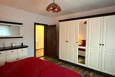 Casă cu 5 camere cu Teren 3885 Mp în Izgar - 1