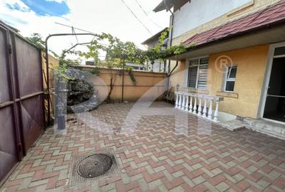 Vad comercial Piata Garii - casa 3 camere + curte - 2