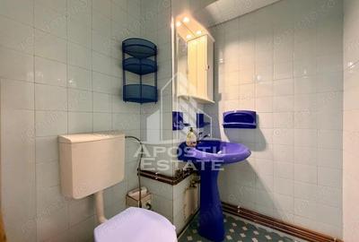 Apartament cu 3 camere semidecomandat, mobilat în Tipografilor