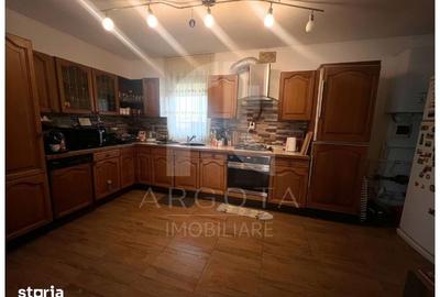 Casă cu 4 camere cu Teren 1000 Mp în Costești - 7
