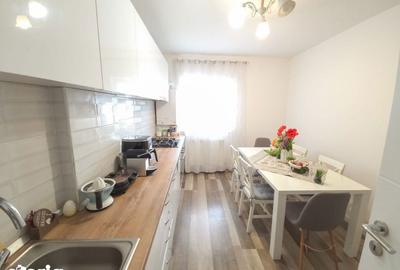 Apartament cu 3 camere decomandat în Calea București - 3