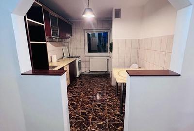 Apartament cu 2 camere decomandat în Zorilor