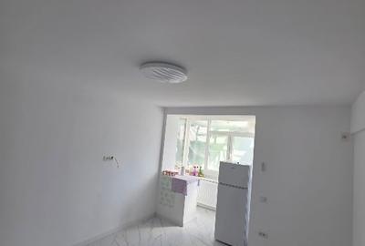 Apartament cu 2 camere semidecomandat în Vatra Luminoasă - 2