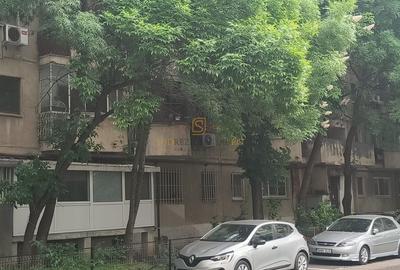 Garsonieră decomandată în Apărătorii Patriei - 2