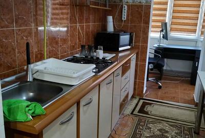 Apartament cu 3 camere decomandat în Central - 2