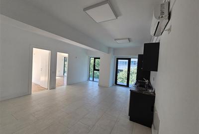 Apartament cu 3 camere decomandat, mobilat în Podu Roș