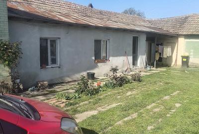 Casă cu 4 camere cu Teren 2000 Mp în Frumoasa