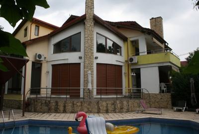 Inchiriere vila superba D+P+1+M gradina garaj piscina teren 2500mp Pipera padure - 2