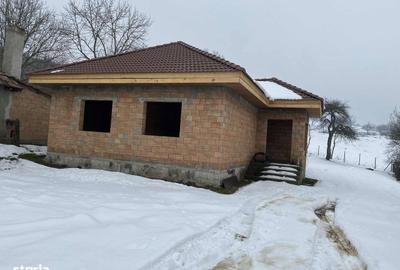 Casă cu 4 camere decomandat cu Teren 1513 Mp în Acățari - 8