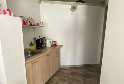 Spatiu comercial, de vanzare, cu 2 camere decomandate, 37 mp, zona Decebal - 5
