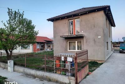 Casă cu 4 camere cu Teren 680 Mp în Micula - 4